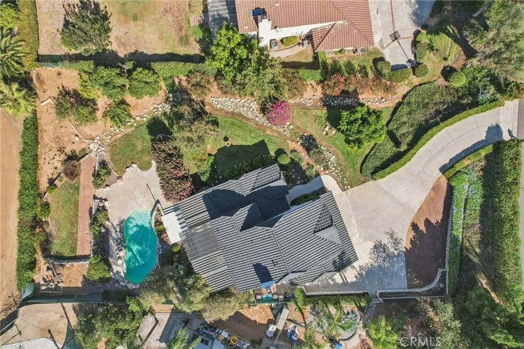 10691 Orchard View Lane, Riverside, California 92503 home-pic-37